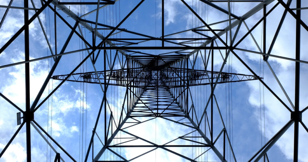 Electricity pilon